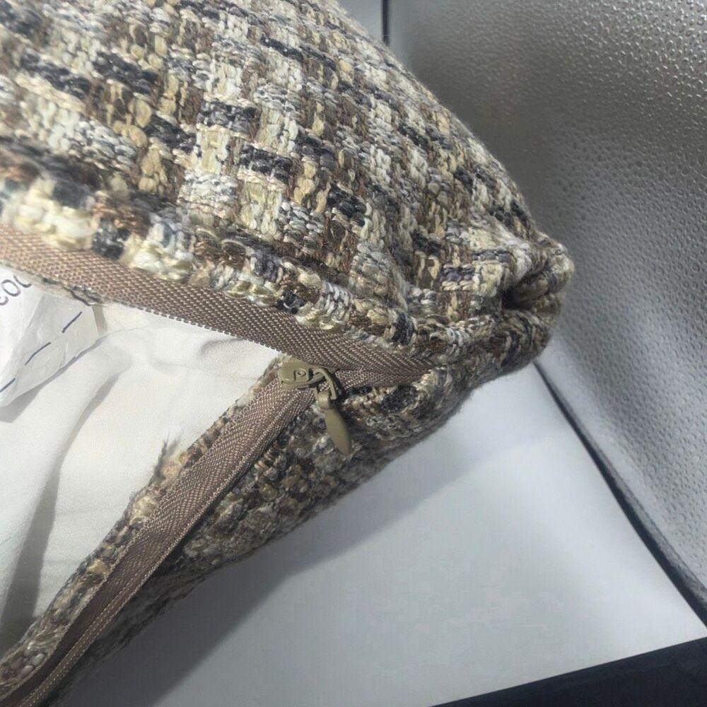 CASAMIA Jijel Tweed 24”x 24” Throw Pillow Cushion - Picture 7 of 7
